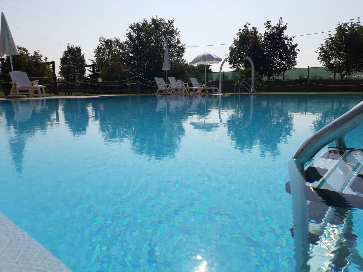 Agriturismo Trebis Volta Mantovana Bagian luar foto